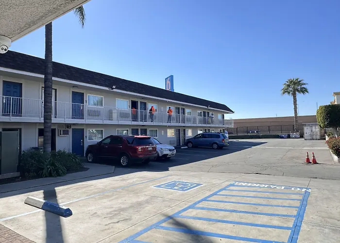 Motel 6 Ontario, Ca - Airport