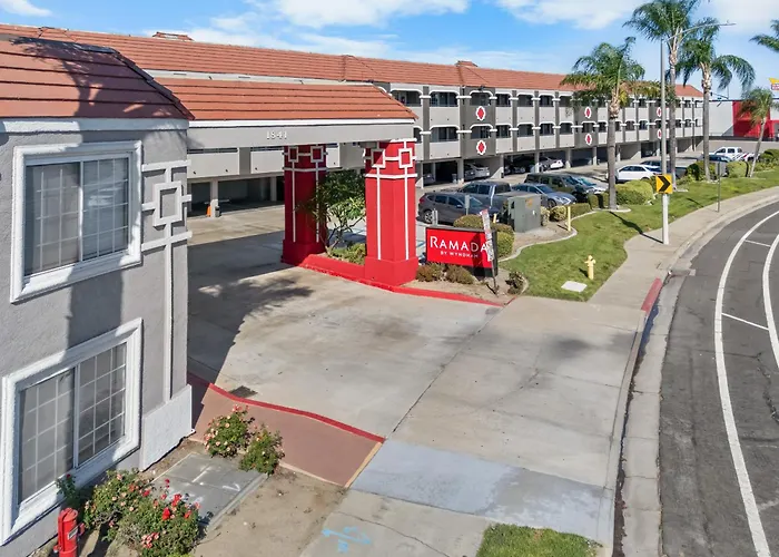 Ramada By Wyndham Ontario Airport & Convention Center